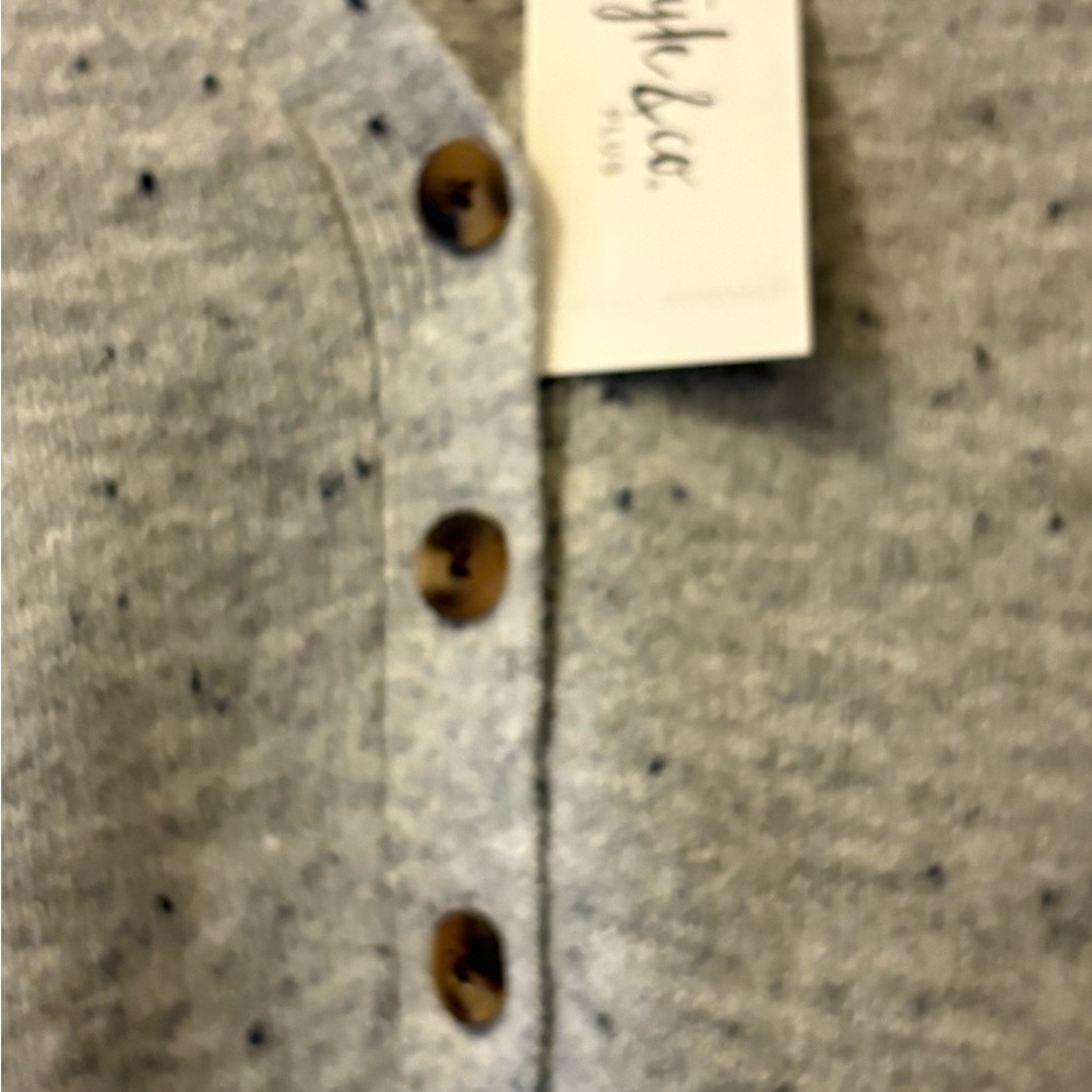 Style & Co. Gray V-Neck Women's sweater - Picture 3 of 8